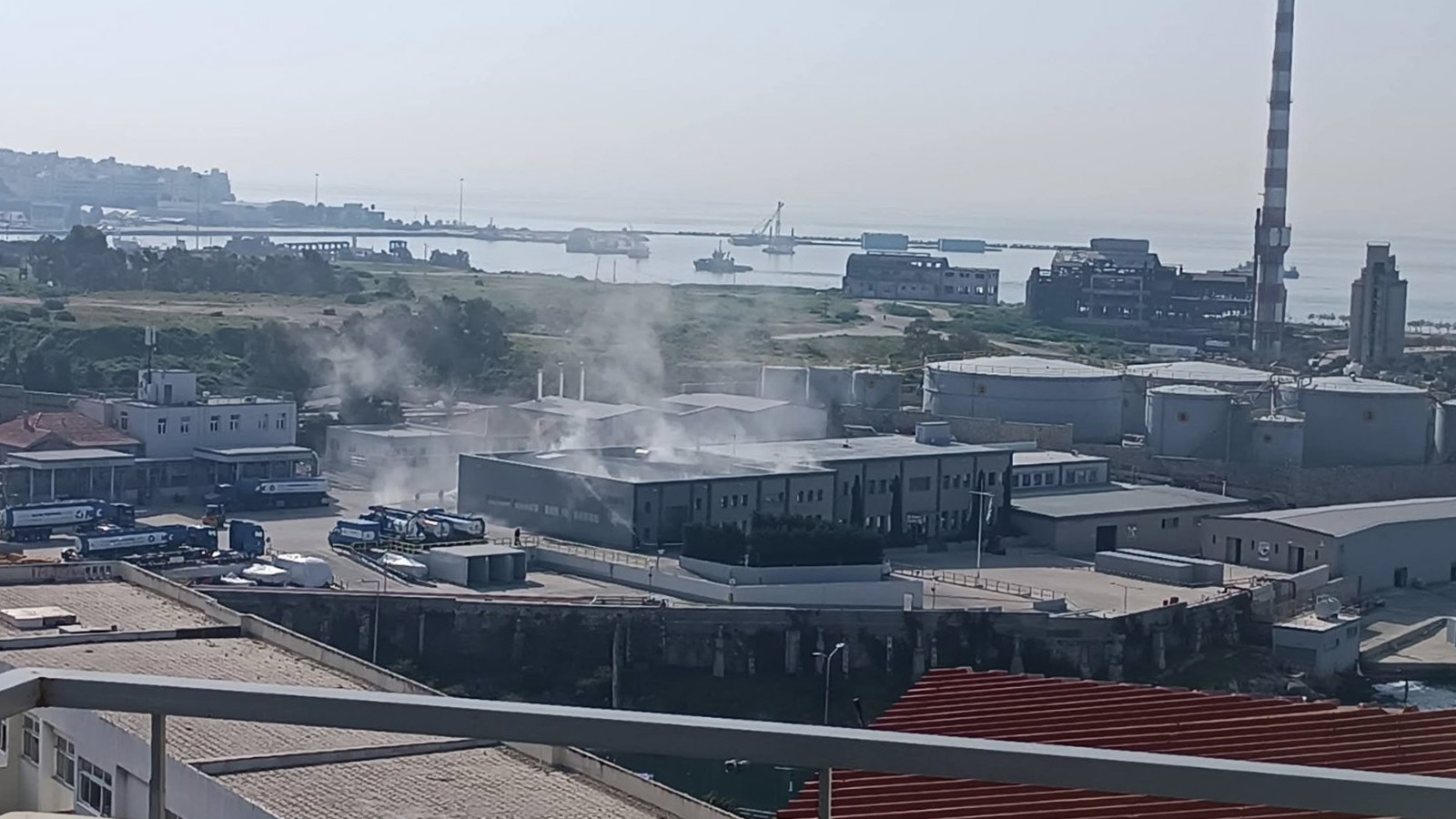 Διαρροή λαδιού και αναθυμιάσεις στις εγκαταστάσεις της Oil One στη Δραπετσώνα - 05/03/2026