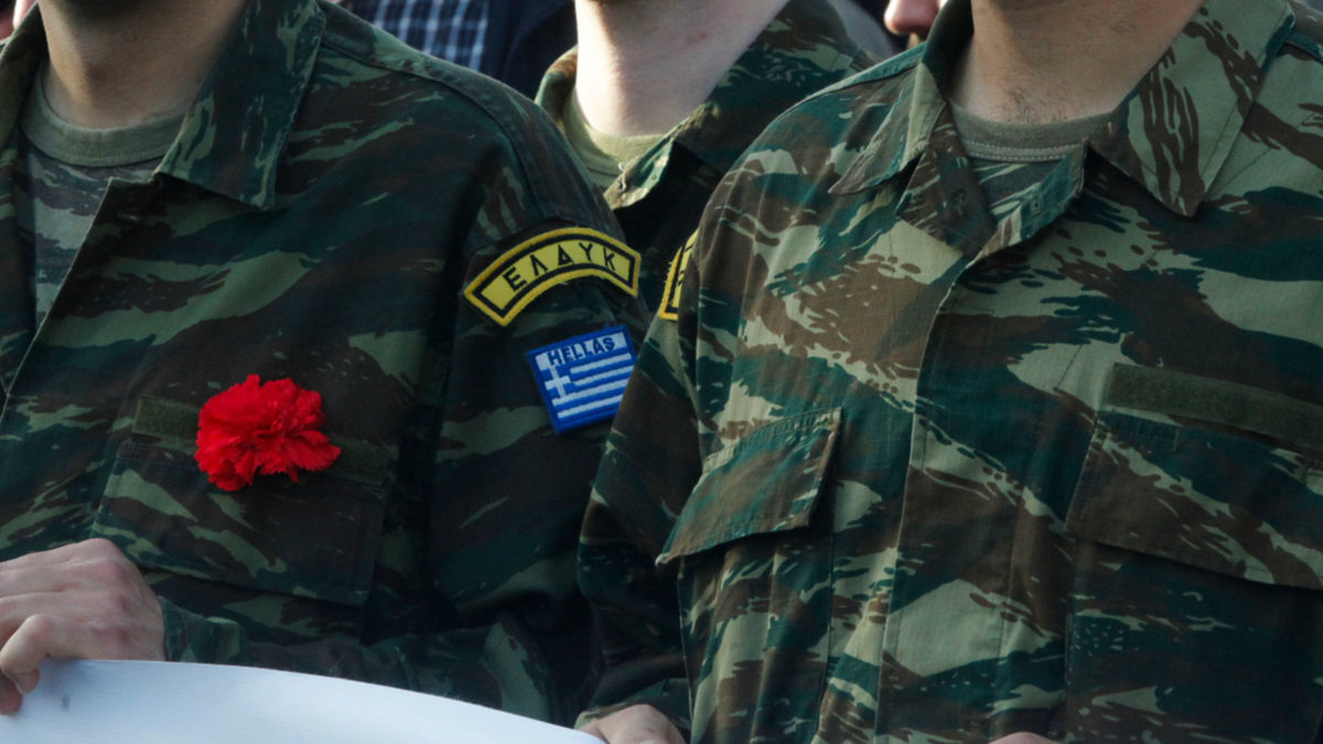 Στρατευμένοι - Στρατιώτες ΕΛΔΥΚ σε συγκέντρωση στη πλατεία Συντάγματος