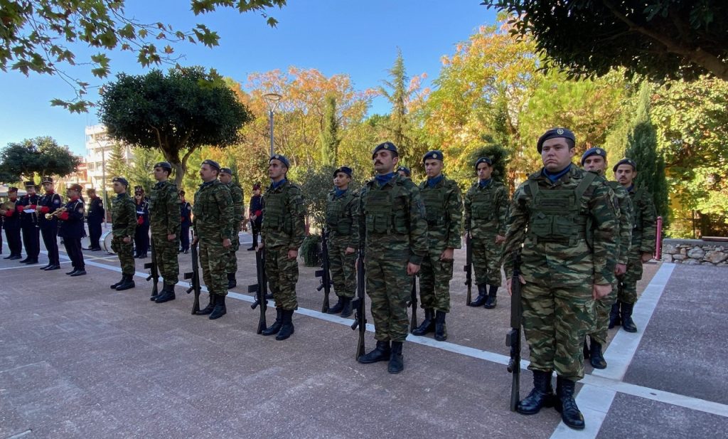 Στρατεύσιμοι - Σμηνίτες σε τελετή στην Καλαμάτα - Πολεμική Αεροπορία
