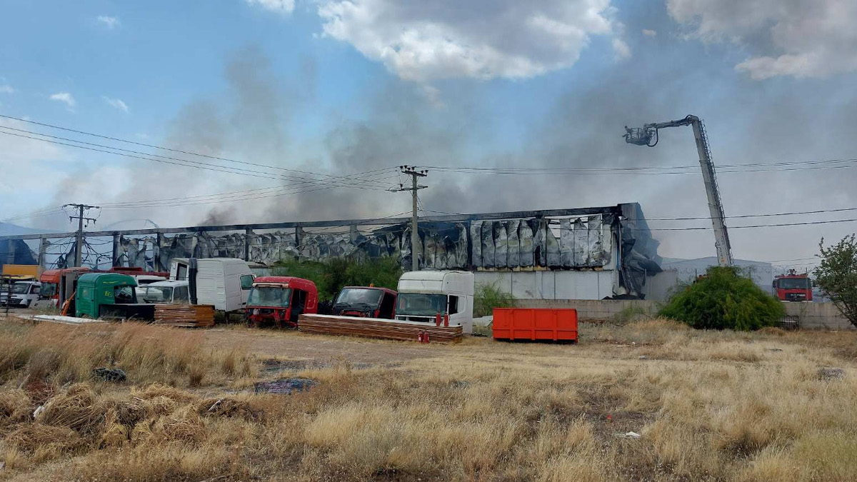 Προδιαγεγραμμένο εργοδοτικό και κρατικό έγκλημα οι εκρήξεις στη Βιομηχανική Ζώνη του Ασπροπύργου - Ασπρόπυργος: Φτάνει πια με τα εγκλήματα για τα κέρδη - Σύσκεψη σήμερα εργατικών σωματείων