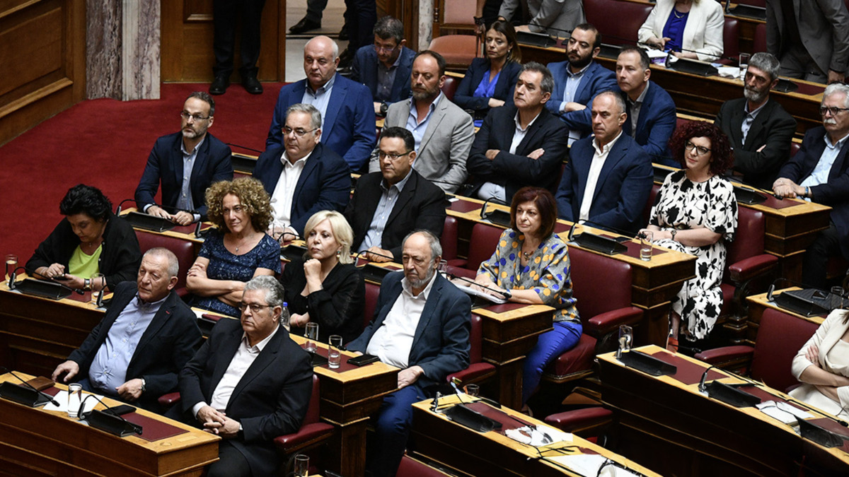 ΚΚΕ - Κοινοβουλευτική Ομάδα 2023-2027 - ΚΚΕ: Επαναφορά και καταβολή του 13ου και 14ου μισθού και σύνταξης στους εργαζόμενους και τους συνταξιούχους